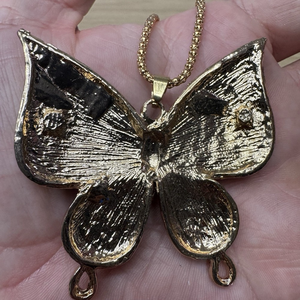 Betsey Johnson Butterfly Rhinestone Pendant Necklace Rose Gold Color - Picture 4 of 6